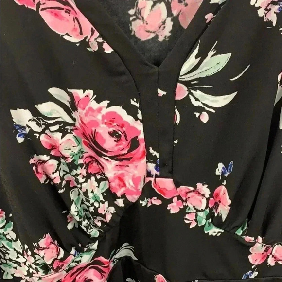 TORRID BLACK FLORAL JERSEY KNIT PEPLUM TOP SIZE 3X - Picture 5 of 6